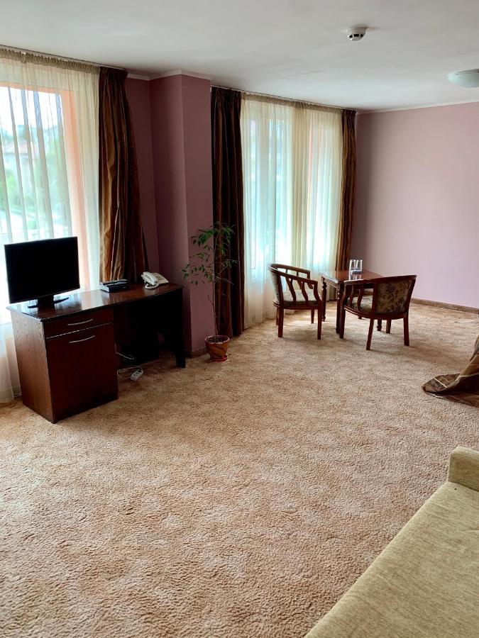 Hotel Elena Велико-Тирново Екстер'єр фото